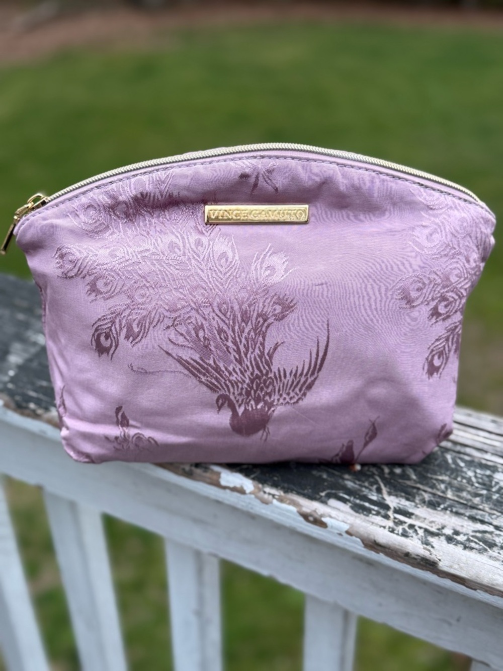 VINCE CAMUTO PINK FLORAL MAKEUP BAG
